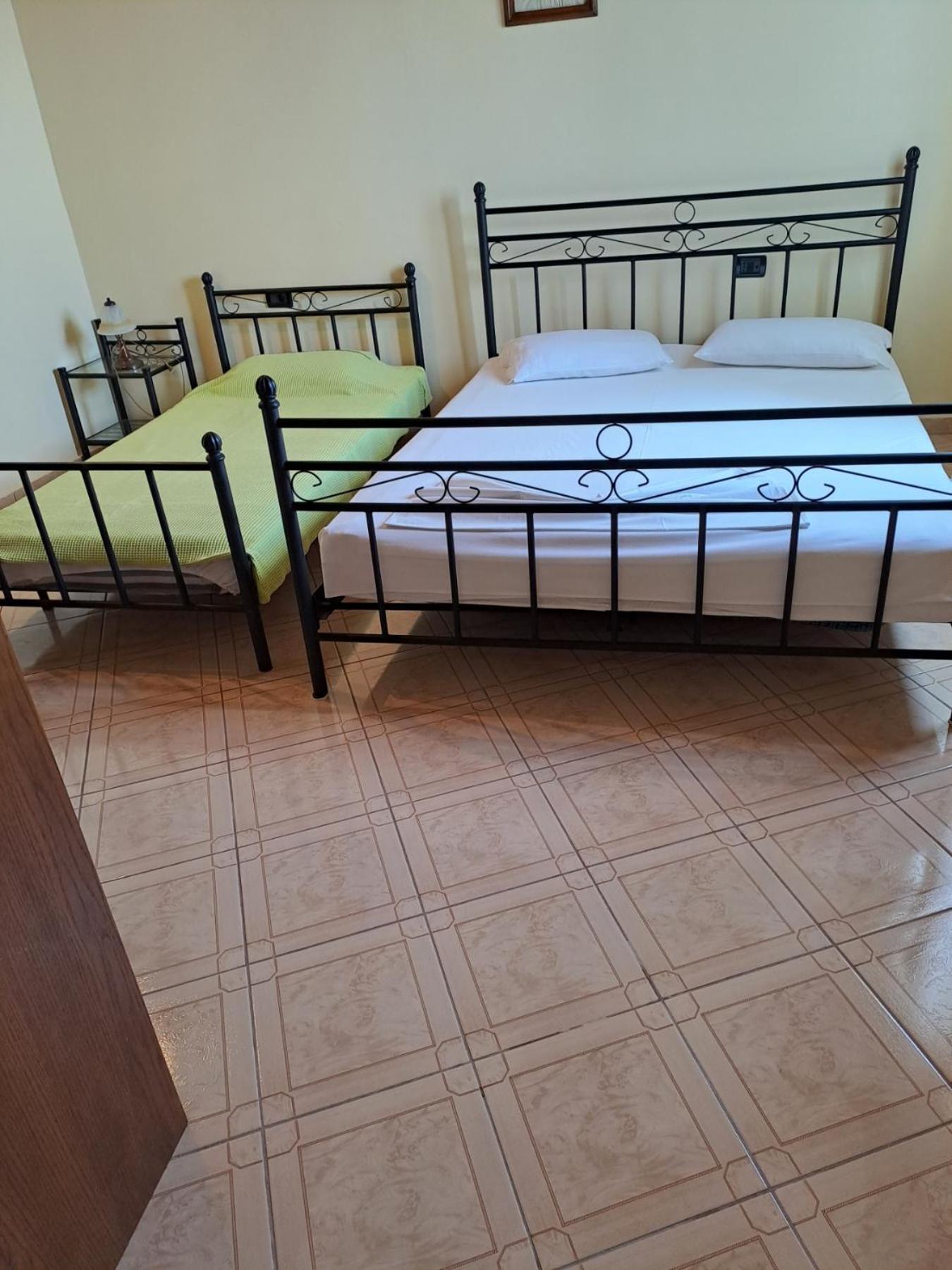 Janis Castle Apartment Himara Kültér fotó