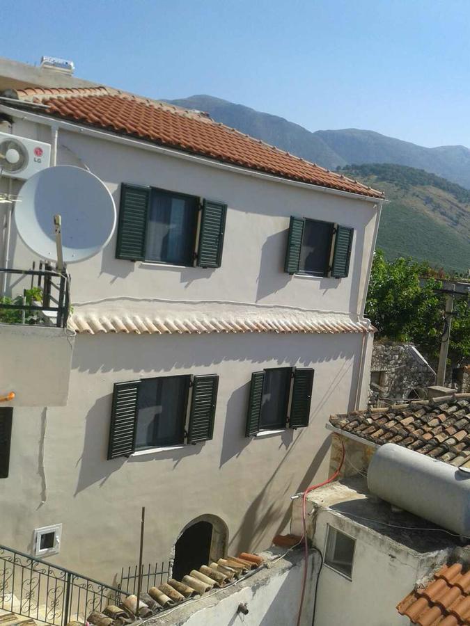 Janis Castle Apartment Himara Kültér fotó